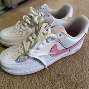 Nike womens White and Pink Sneakers